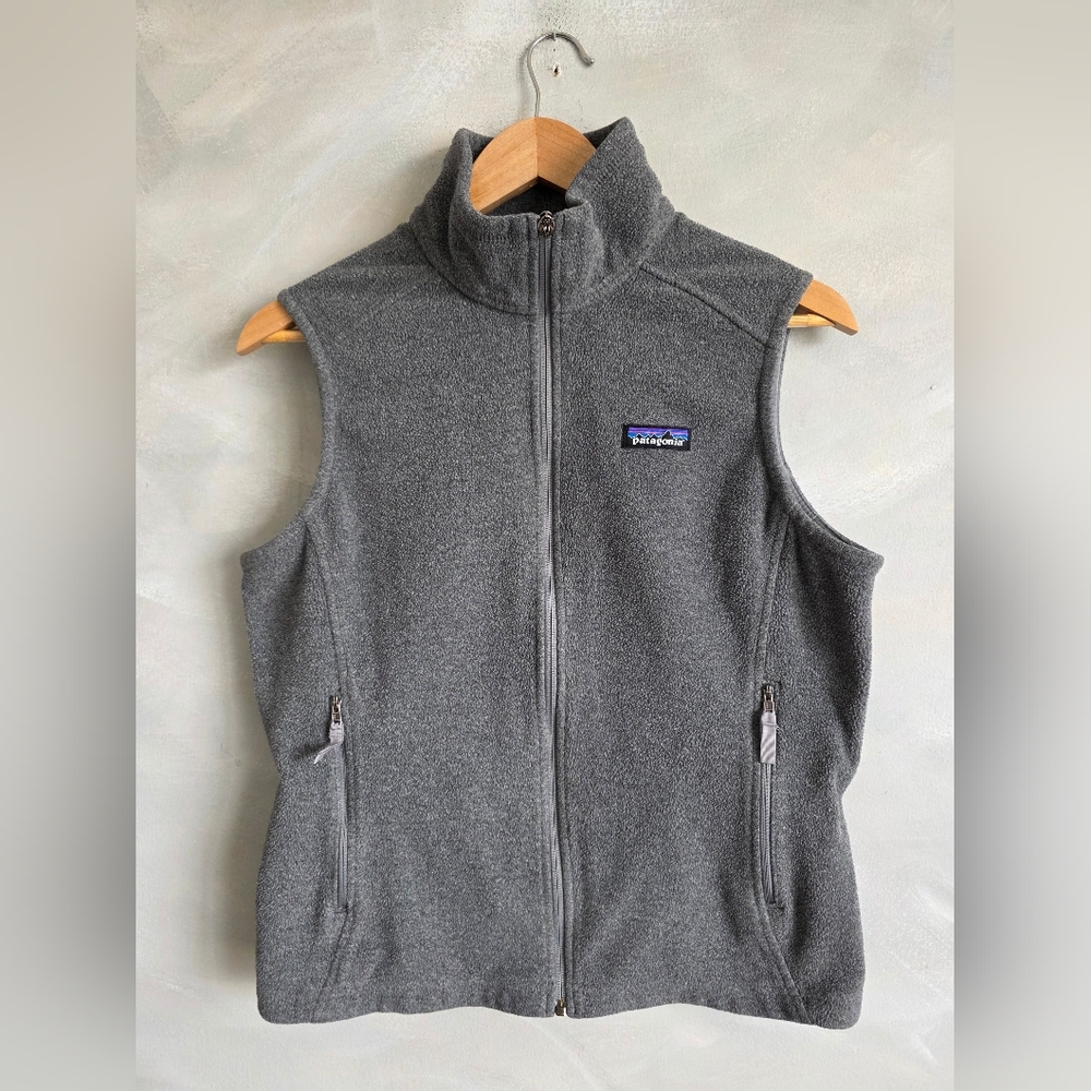 Patagonia Womens Size M Synchilla Full Zip Fleece Vest Gray Zipper Pull Broken